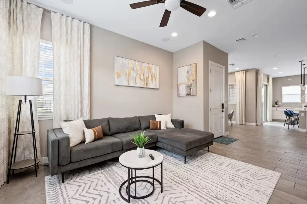 Short-Term & Mid-Term Stays