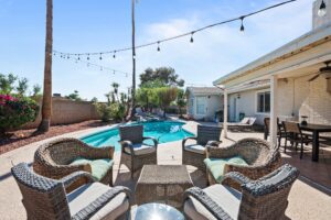 Phoenix Pool Home - 4 beds 2 baths 6 beds